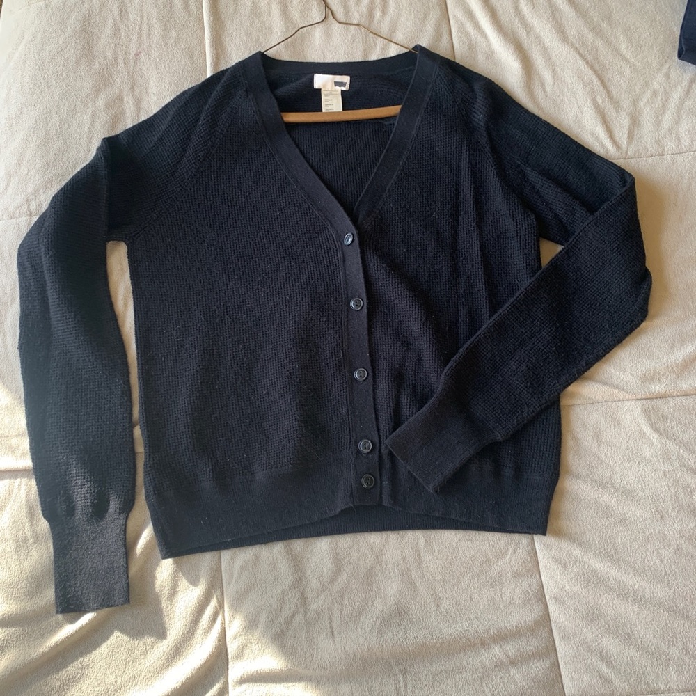 Levi’s Basic Black Women’s Cardigan, size Large